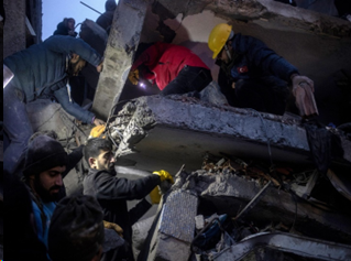 Turchia e Siria sconvolte dal sisma, già attivati i primi aiuti 